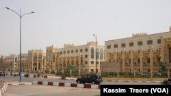 Quartier administratif de Bamako, au Mali. (VOA/Kassim Traoré)