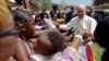 A Bangui, le pape demande aux Centrafricains de résister à la "peur de l'autre"