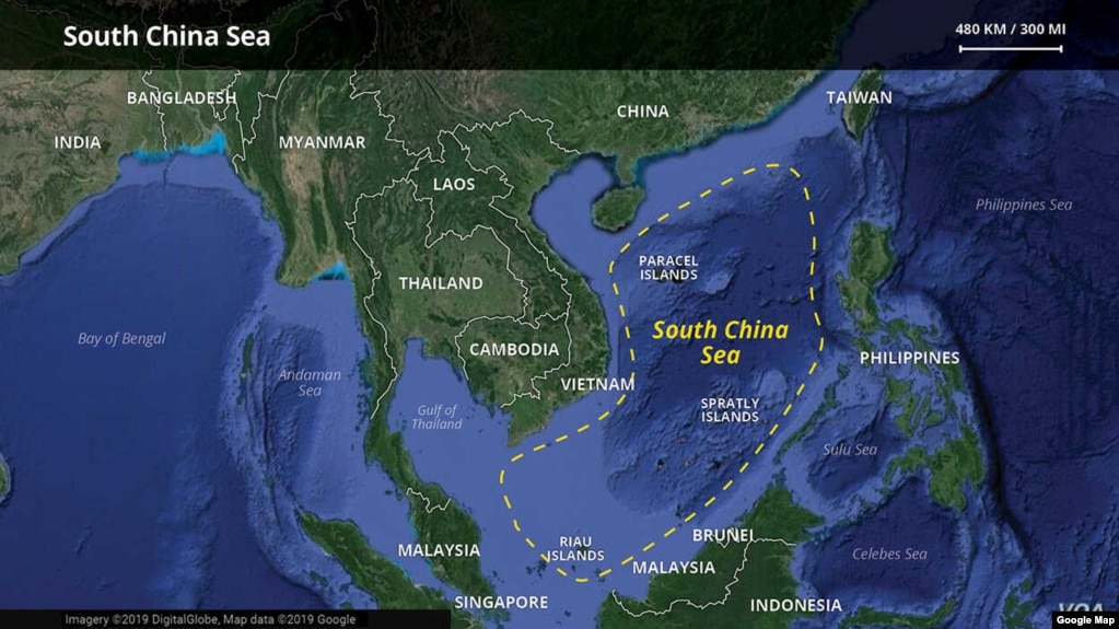 Bản đồ Google hiển thị rõ hai quần đảo Hoàng Sa (Paracel) và Trường Sa (Spratly)