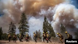 Phát ngôn viên cơ quan bảo vệ rừng California, ông Daniel Berlant nói đám cháy bây giờ rộng hơn 427 mét vuông