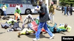 Manifestation d'athlètes kenyans à Nairobi le 23 novembre 2015 suite à des allégations de corruption et de dopage. (REUTERS / Noor Khamis)
