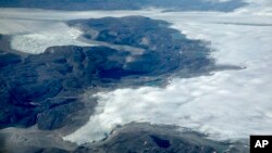 توده های یخی در جنوب شرقی گرینلند - آرشیو
