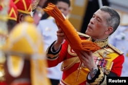 Quốc vương Maha Vajiralongkorn trong lễ hỏa táng cha, ngày 26/10/2017.