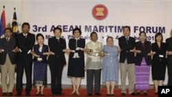 Wakil Presiden Filipina Jejomar Binay membuka konferensi maritim tahunan ASEAN di Manila hari Rabu (3/10). 