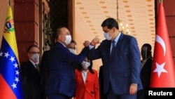 Dışişleri Bakanı Çavuşoğlu 18 Ağustos'ta Caracas'ta Venezuela Cumhurbaşkanı Maduro ile görüşmüştü.