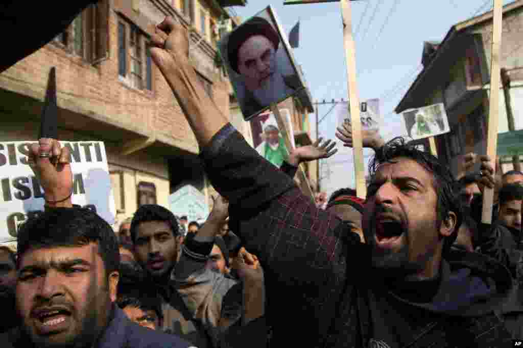 Mabiya Darikar Shi'a A Kashmir Na Zanga Zangar Kan Ricikin Najeriya