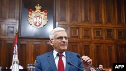 Predsednik Evropskog parlamenta Ježi Buzek obraća se poslanicima na posebnoj sednici Skupštine Srbije