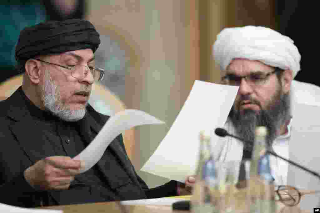 پدغه غونډه کې د طالبانو یو پلاوي گډون کړی و چې پنځه تنه طالب مشران کې شامل وو