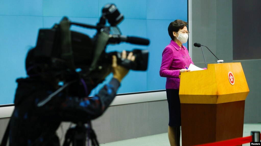 香港特首林郑月娥在香港的一个记者会上宣布进行立法会选举制度改革计划（路透社2021年3月8日）(photo:VOA)