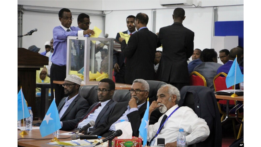Votes are counted in the first round of the presidential election in Mogadishu, Somalia, Feb. 8, 2017.