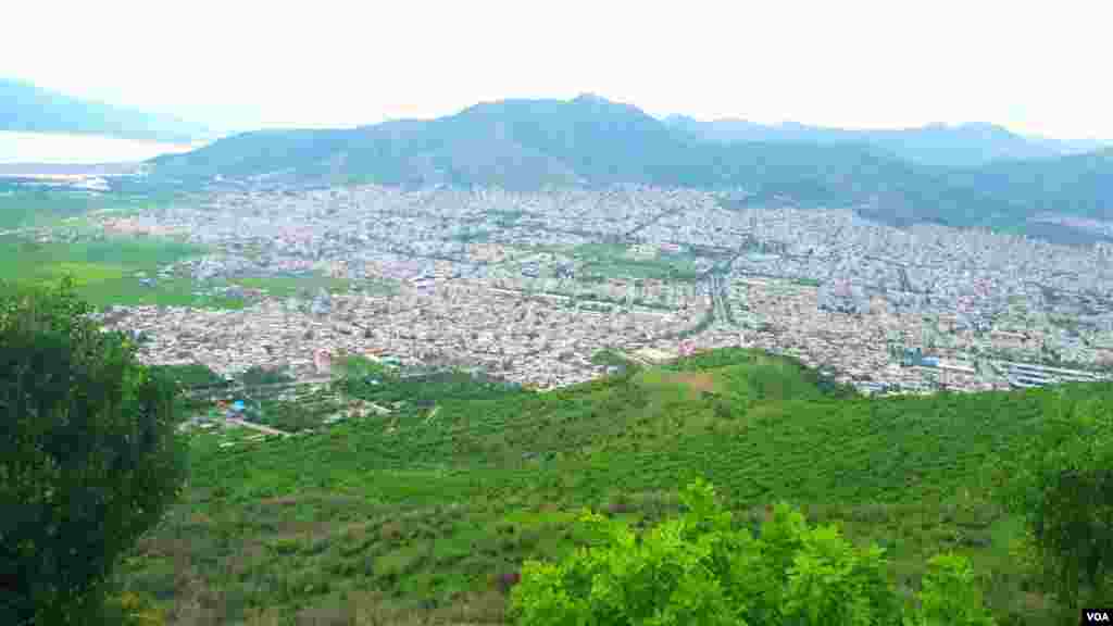 نمایی از شهر مریوان عکس: آرین شریف زاده (ارسالی شما)