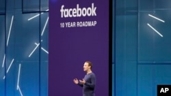 Le PDG de Facebook Mark Zuckerberg donne un discours à San Jose, en Californie, le 1er mai 2018.