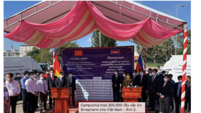 Buổi lễ bàn giao vaccine của Campuchia cho Việt Nam diễn ra hôm 29/10 tại cửa khẩu Mộc Bài