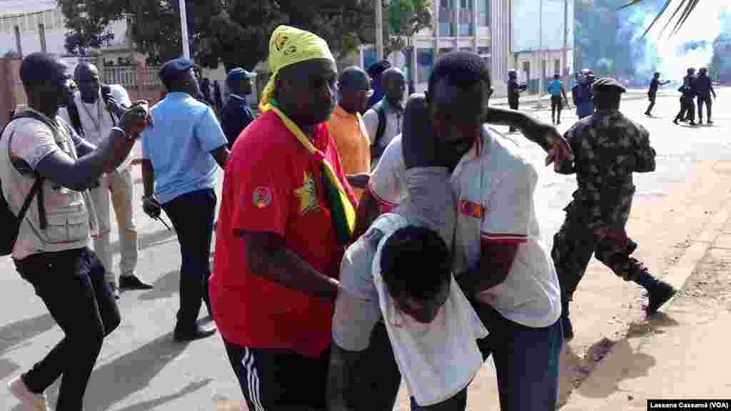 Várias pessoas ficaram feridas durante a manifestação contra o PR da Guiné-Bissau, José Mário Vaz, em Bissau