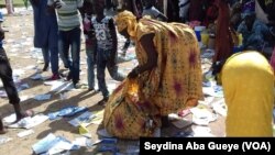 Au centre de Darou khoudoss, saccagé à Touba, au Sénégal, le 30 juillet 2017. (VOA/Seydina Aba Gueye)