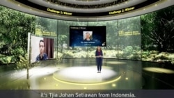 Tjia Johan Setiawan pada Juli diumumkan sebagai pemenang kompetisi Memprediksi Persebaran Api yang diadakan perusahaan global EY. (Courtesy: EY)