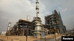 یک پالایشگاه نفت در شمال هند