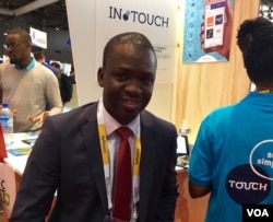 Senegalese entrepreneur Omar Cisse is promoting an app that helps to streamline mobile phone banking. (VOA/ L. Bryant)