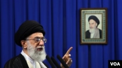 Ayatollah Ali Khamenei mengimbau para elit Muslim mendukung "perjuangan" Muslim di Kashmir.