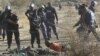 Thợ mỏ đình công ở Nam Phi nói một đồng nghiệp bị cảnh sát bắn chết