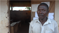 Dieudonné Kabo, directeur de l’école publique de Borongo, le 9 juin 2021. (VOA/Emmanuel Jules Ntap)