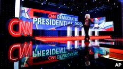 13일 밤 미국 민주당 대선 후보 첫 TV 토론회가 열릴 라스베가스 CNN 방송국 내 스튜디오.