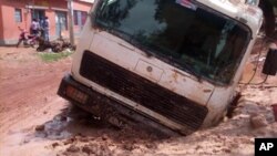 A má condução, embriaguez e excesso de velocidade causam acidentes. O mau estado das estradas, também.(foto de arquivo)