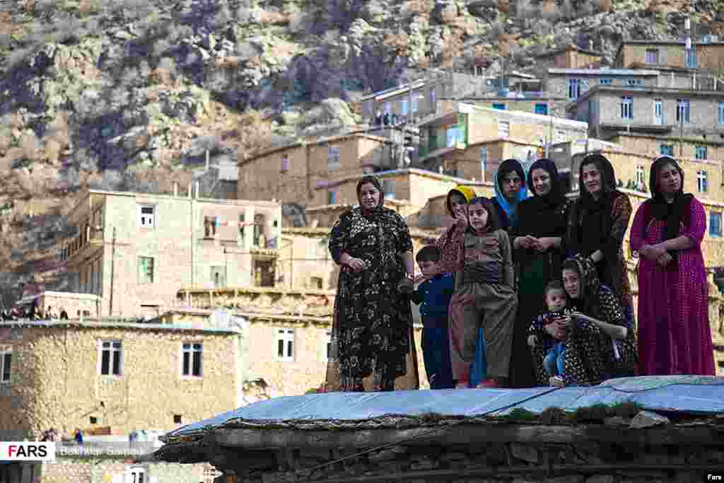 جشن نوروزی روستای پالنگان از توابع شهرستان کامیاران در استان کرستان ایران.