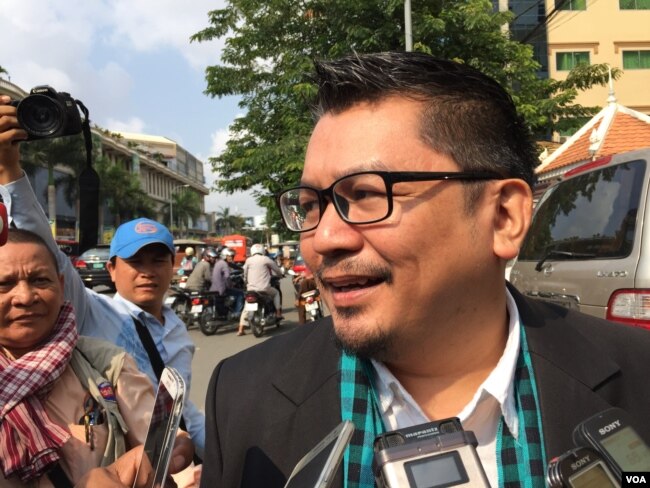 រូបឯកសារ៖ លោក អ៊ូ វីរៈ ប្រធាន​វេទិកា​អនាគត។ (ហ៊ុល រស្មី/VOA)