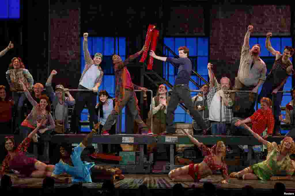 The Cast of the Best Musical Tony award winning show "Kinky Boots" perform during the Tony Awards in New York, June 9, 2013.