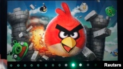 Angry Birds fue originalmente un juego diseñado para teléfonos inteligentes con pantalla táctil. 