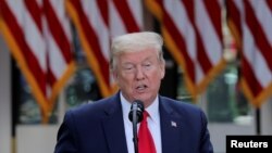 El mandatario estadounidese Donald Trump, sin ofrecer muchos detalles, dijo el lunes que espera que el líder norcoreano Kim "está bien" y adelantó que probablemente se ofrezca información sobre éste "próximamente".