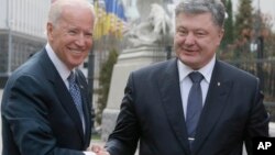 Mataimakin Shugaban kasar Amurka Joe Biden da Shugaban Ukraine Petro Poroshenko