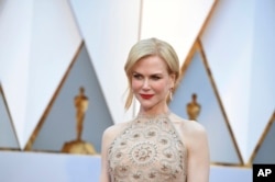 Nicole Kidman arrives at the Oscars on Sunday, Feb. 26, 2017, at the Dolby Theatre in Los Angeles.