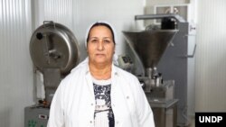 Masallıda yerli fabrikanın sahibi Göyçək Ələsgərova (UNDP Azerbaijan)