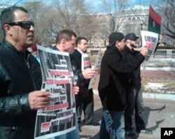 Anti-Gadhafi demonstrators in front of the White House, Feb. 22, 2011