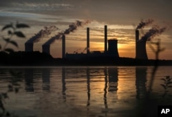 The coal-fired Plant Scherer, one of the top U.S. carbon dioxide emitters, in Juliette, Ga., June, 3, 2017.