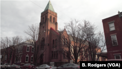 St. Francis of Assisi Catholic Church is located in Harrisburg’s Allison Hill neighborhood, where a number of ICE arrests reportedly have taken place. "People are afraid to go to the store or even come to church," says Father Orlando Reyes. (Photo: M. Kornely / VOA)