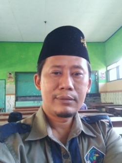 Nadlir, Kepala Sekolah Madrasah Ibtidaiyah Islamiyah Plosogenuk, Perak, Jombang (foto: courtesy).