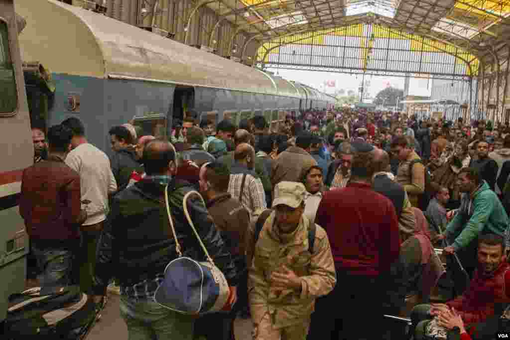 Cairo&rsquo;s main train station is one of the busiest in North Africa and the Middle East. The Egyptian rail system carries millions of people every day and comes under frequent criticism for its safety record. Official reports say there were nearly 1,800 accidents in 2017 alone.&nbsp; (H. Elrasam/VOA)