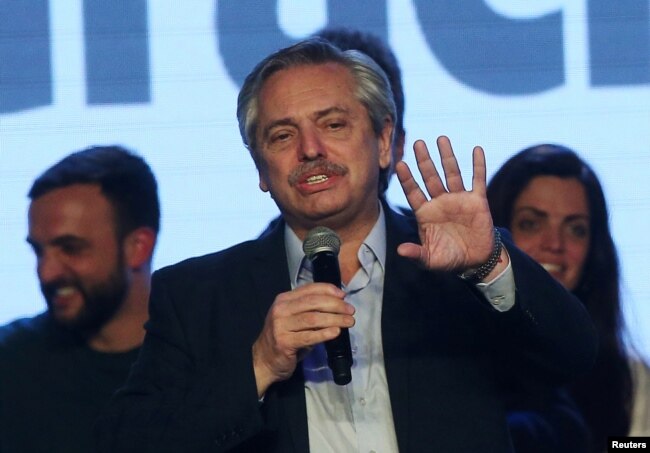 Alberto Fernández busca reemplazar a Mauricio Macri como presidente de Argentina en las elecciones del 27 de octubre de 2019.