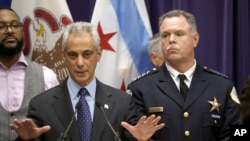 Archives - Le maire Rahm Emanuel et le chef de la police de Chicago Garry McCarthy 