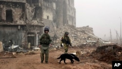 Ngoài lực lượng quân đội chính thức, có tin những "nhà thầu quân sự tư nhân" Nga cũng "tham chiến" ở Syria.