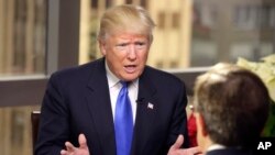 Le président élu Donald Trump s'entretient avec Chris Wallace pour l’émission "Fox News Sunday" à New York, le 10 décembre 2016. 