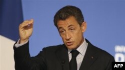 Sarkozy : "Euro Bölgesi’nde İstikrar Şart"