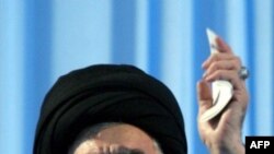 İranın Ali dini rəhbəri ABŞ-ın sui-qəsd cəhdi ilə bağlı iddialarını rədd edir