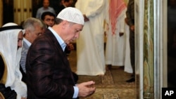 رئیس جمهور ترکیه در مسجد النبی در شهر مدینۀ عربستان سعودی