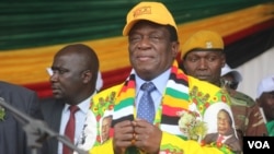 FILE: Zimbabwe's President Emmerson Mnangagwa addressing members of his Zanu PF party in Gweru town, about 350 kilometers south of Harare, May 31, 2018. (S. Mhofu for VOA) 