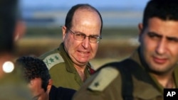 El actual ministro de Defensa, Moshe Yaalon, en una foto de 2004.