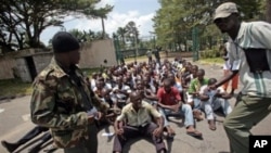 Youth supporting Laurent Gbagbo receive military style training in Abidjan, Ivory Coast, March 23, 2011